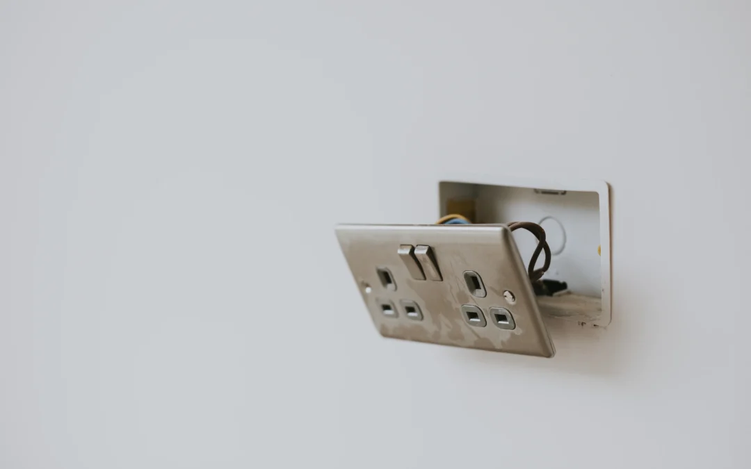 Impianti elettrici a Savona: quando vanno rifatti e come ottenere la certificazione